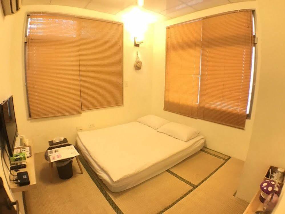 Love Hostel Tainan Exterior photo