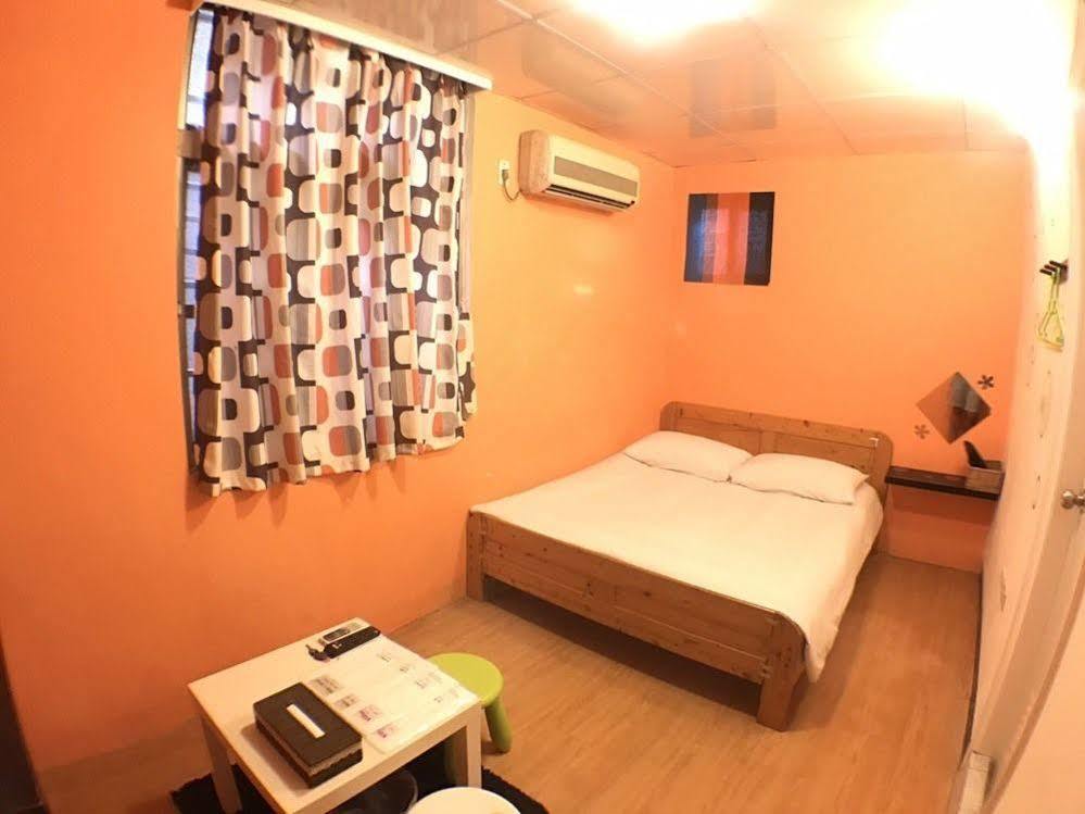 Love Hostel Tainan Exterior photo